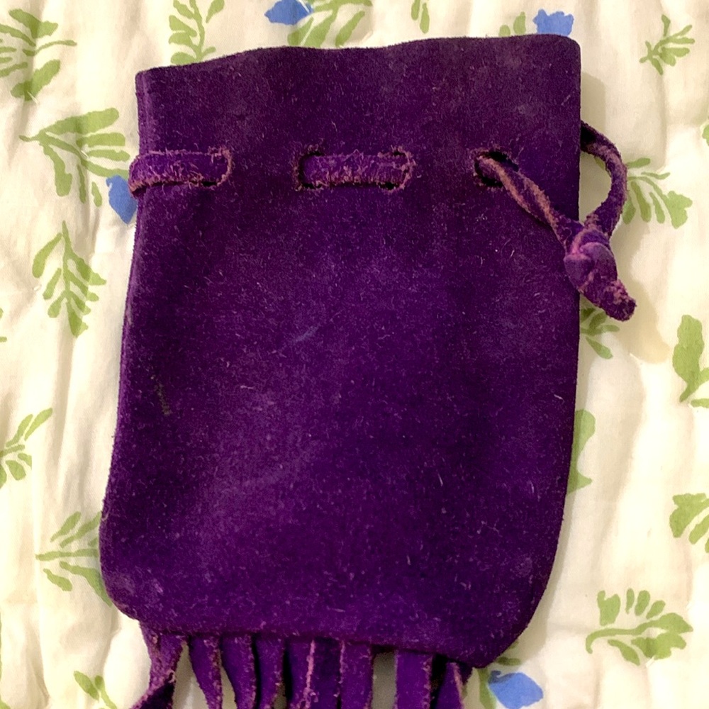 Vintage 60’s purple suede beaded fringed drawstring pouch - Picture 3 of 10